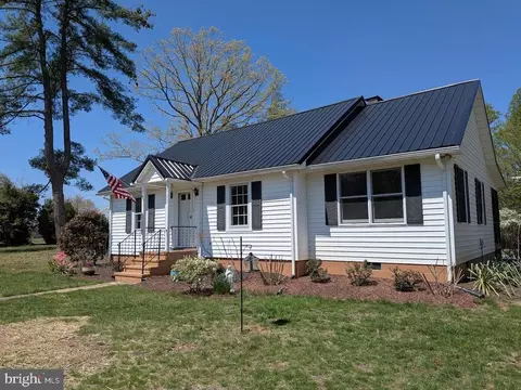 25209 Lafayette Dr, Rhoadesville, VA 22542 photo 2