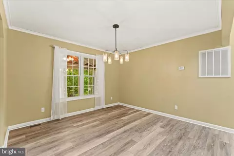 220 Creekside Dr, Locust Grove, VA 22508