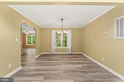 220 Creekside Dr, Locust Grove, VA 22508