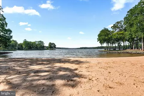 220 Creekside Dr, Locust Grove, VA 22508