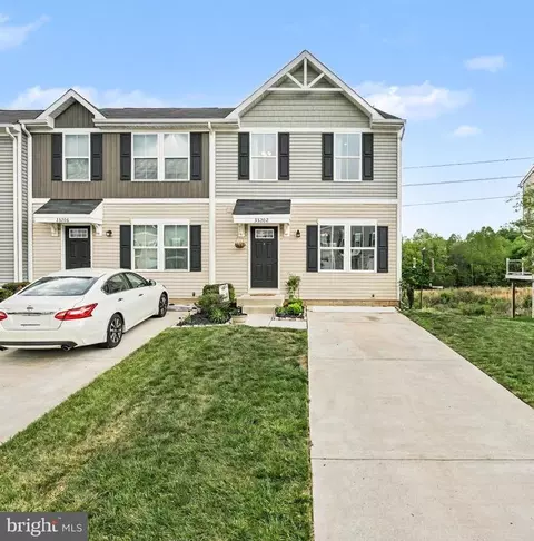 35202 Sara Ct, Locust Grove, VA 22508