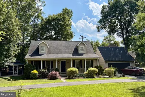 102 Wakefield Dr, Locust Grove, VA 22508