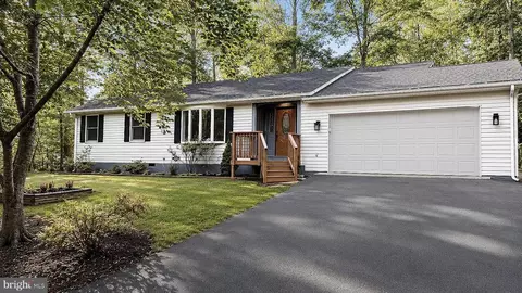 808 Mt Pleasant Dr, Locust Grove, VA 22508
