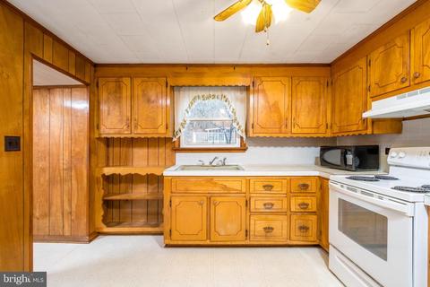 189 Weakley Ln, Stanley, VA 22851 photo 3
