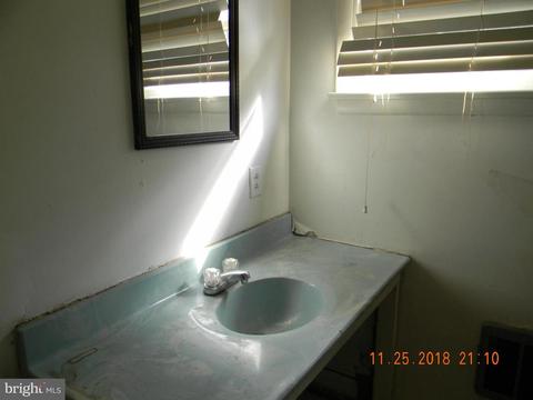 944 E Main St, Stanley, VA 22851 photo 12