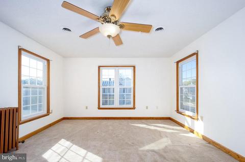 300 E Main St, Luray, VA 22835 photo 14