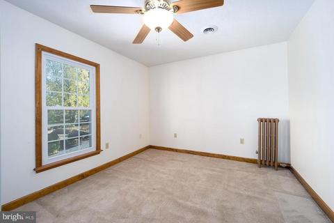 300 E Main St, Luray, VA 22835 photo 16