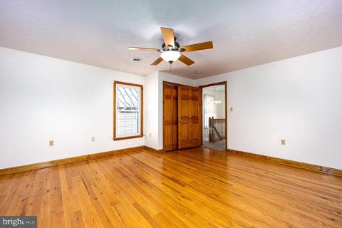 300 E Main St, Luray, VA 22835 photo 13