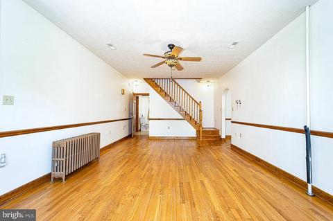 300 E Main St, Luray, VA 22835 photo 8