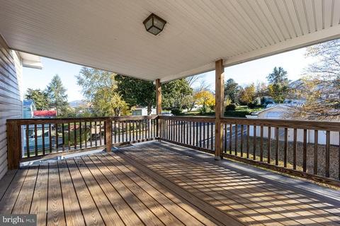 300 E Main St, Luray, VA 22835 photo 23