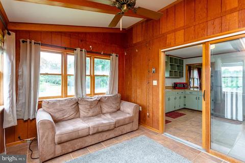 609 Mountain View Rd, Shenandoah, VA 22849 photo 11