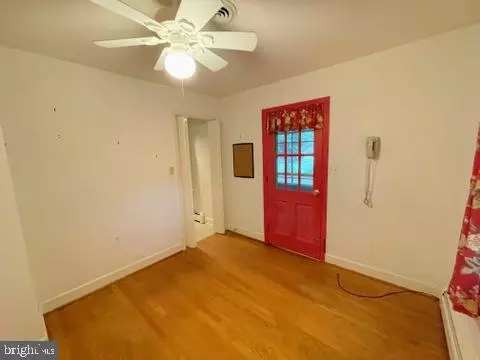 9 Spring St, Luray, VA 22835 photo 10