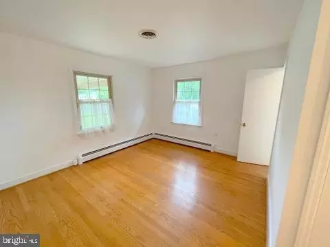 9 Spring St, Luray, VA 22835 photo 16