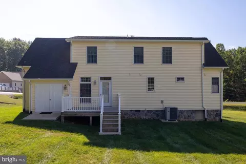 141 Back Rd, Shenandoah, VA 22849 photo 2
