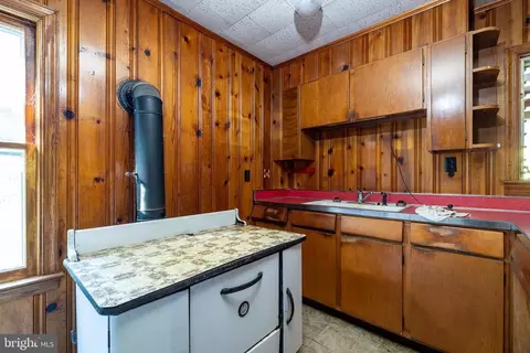 3402 Pine Grove Rd, Stanley, VA 22851 photo 4