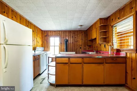 3402 Pine Grove Rd, Stanley, VA 22851 photo 2