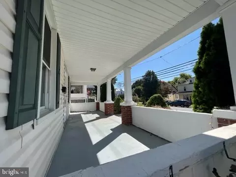 406 3rd St, Shenandoah, VA 22849 photo 4