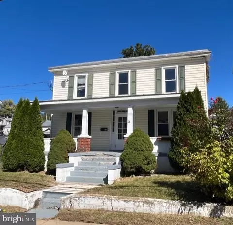 406 3rd St, Shenandoah, VA 22849 photo 1