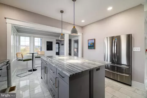 223 E Main St E, Luray, VA 22835 photo 8