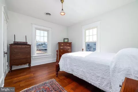 223 E Main St E, Luray, VA 22835 photo 28