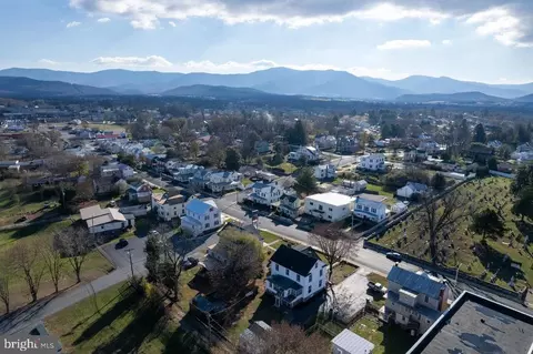 223 E Main St E, Luray, VA 22835 photo 49