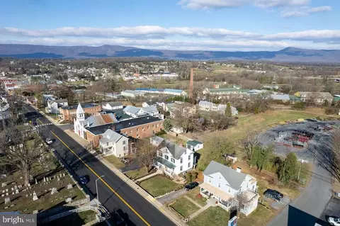 223 E Main St E, Luray, VA 22835 photo 46