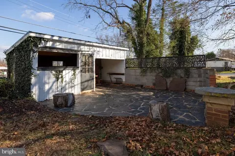 223 E Main St E, Luray, VA 22835 photo 34