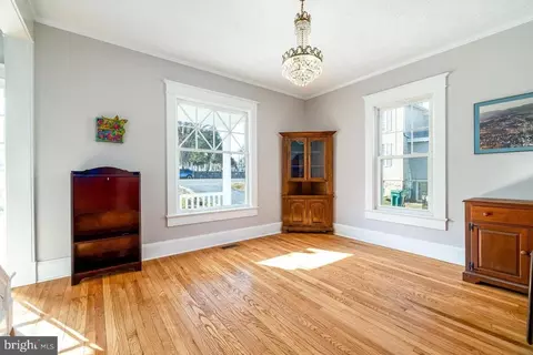 223 E Main St E, Luray, VA 22835 photo 19