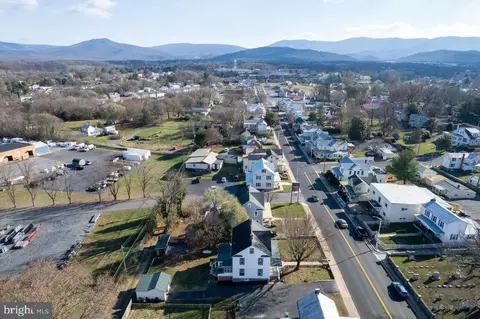 223 E Main St E, Luray, VA 22835 photo 50