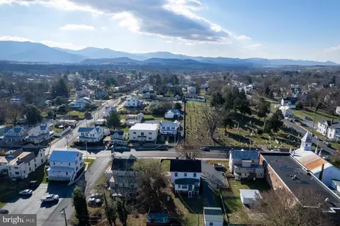 223 E Main St E, Luray, VA 22835 photo 48