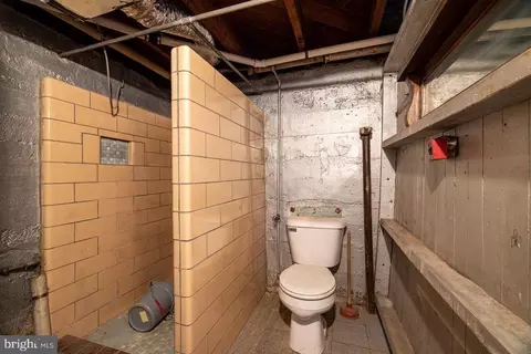223 E Main St E, Luray, VA 22835 photo 40