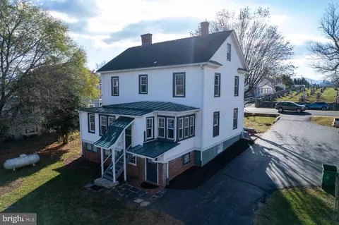 223 E Main St E, Luray, VA 22835 photo 43