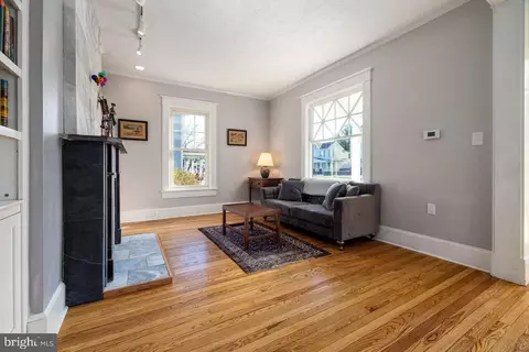 223 E Main St E, Luray, VA 22835 photo 13