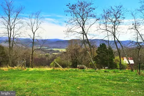 49 Sunnyside Rd, Shenandoah, VA 22849