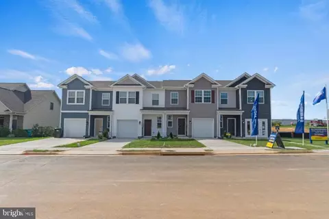 127 Baker Dr, Luray, VA 22835