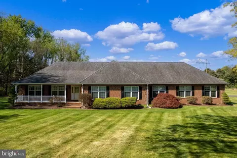 592 Old Farm Rd, Luray, VA 22835