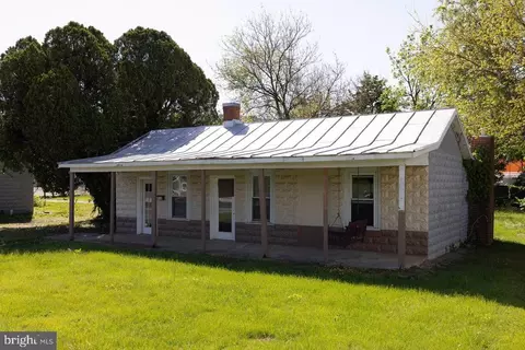 918 E Main St E, Luray, VA 22835 photo 22