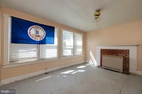 918 E Main St E, Luray, VA 22835 photo 18
