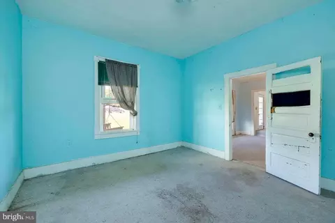 918 E Main St E, Luray, VA 22835 photo 17