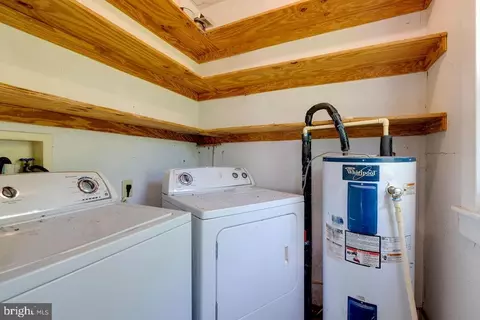 918 E Main St E, Luray, VA 22835 photo 7