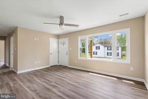 108 Mechanic St, Luray, VA 22835 photo 5