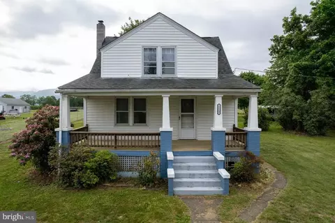 1113 Judy Ln, Stanley, VA 22851