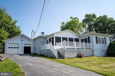 428 Riverside Dr, Luray, VA 22835