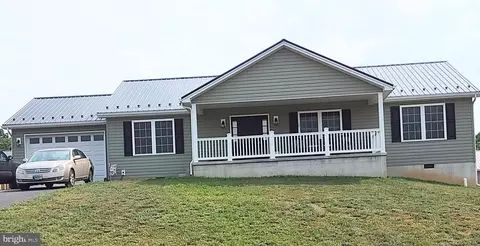 225 Wanda St W, Stanley, VA 22851