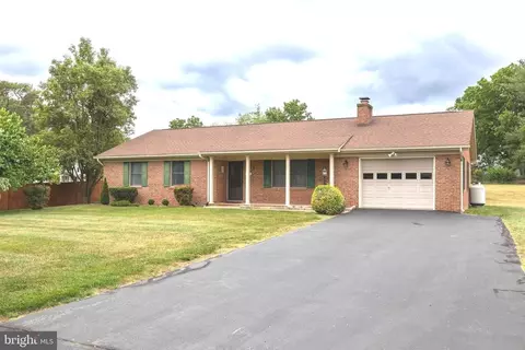 1 Meadow Ln, Luray, VA 22835