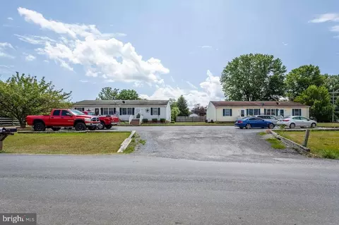 1183 Forrest Dr, Newport News, VA 23606