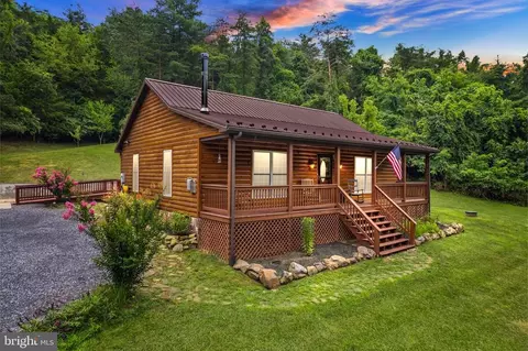 191 Overlook Dr, Rileyville, VA 22650