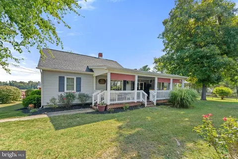 1686 Bixlers Ferry Rd, Luray, VA 22835