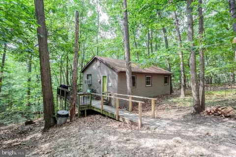 731 Cold Springs Dr, Shenandoah, VA 22849