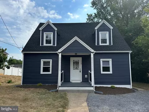 118 N Court St, Luray, VA 22835